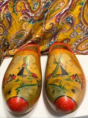 Hand-Painted Dutch Wooden Clogs – Yellow with Red Accents